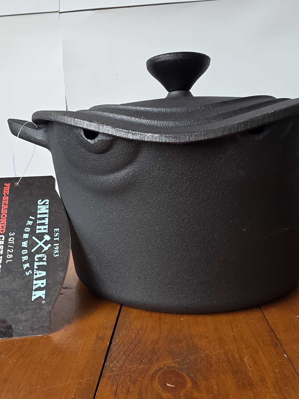 Pre-Seasoned Cast Iron Dutch Oven - Black